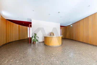 Apartamento T1 para Arrendamento em Areeiro