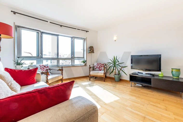 Apartamento T1 para Arrendamento em Areeiro Foto 7