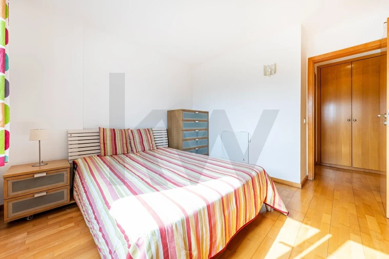 Apartamento T1 para Arrendamento em Areeiro Foto 13