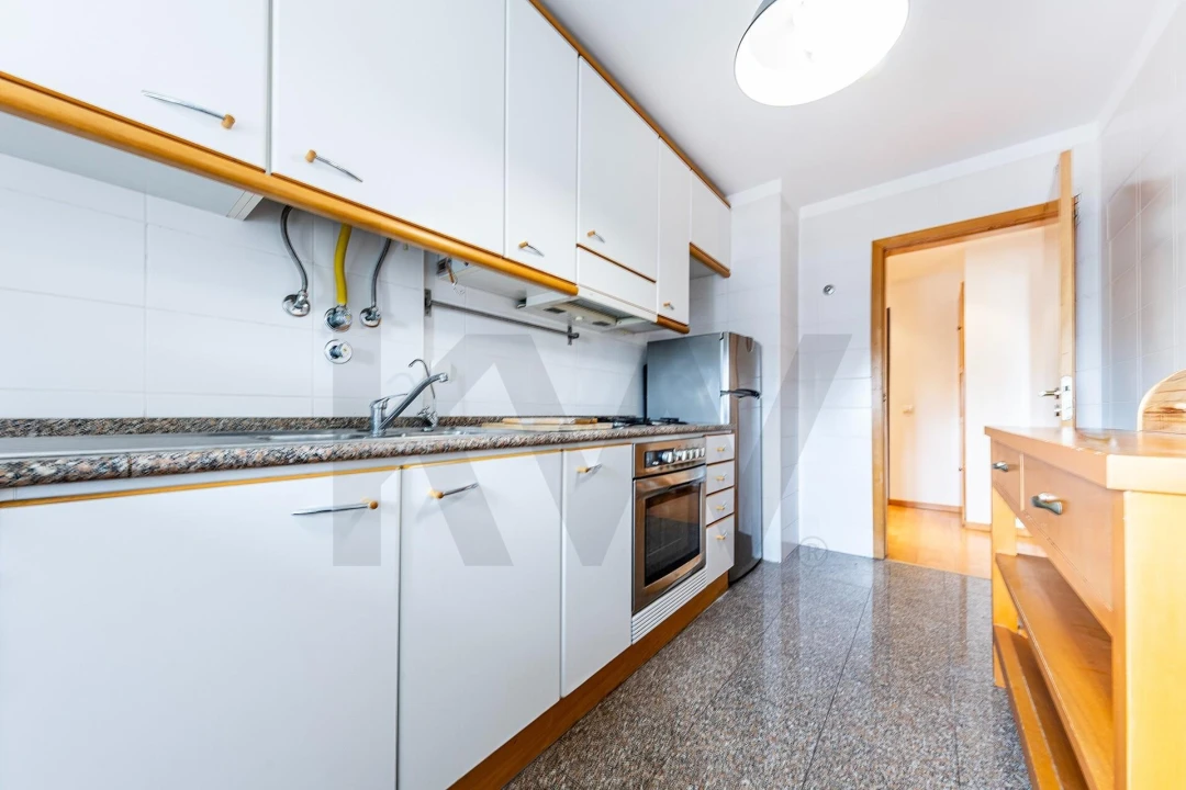 Apartamento T1 para Arrendamento em Areeiro Foto 17