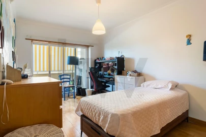 Apartamento T3 para Venda em Carcavelos e Parede