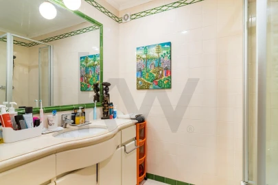 Apartamento T3 para Venda em Carcavelos e Parede