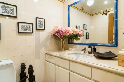 Apartamento T3 para Venda em Carcavelos e Parede