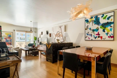 Apartamento T3 para Venda em Carcavelos e Parede