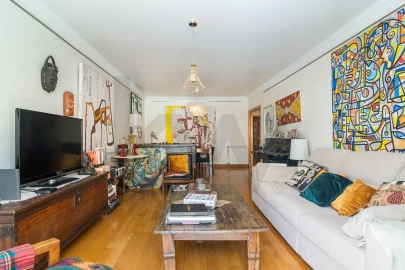 Apartamento T3 para Venda em Carcavelos e Parede