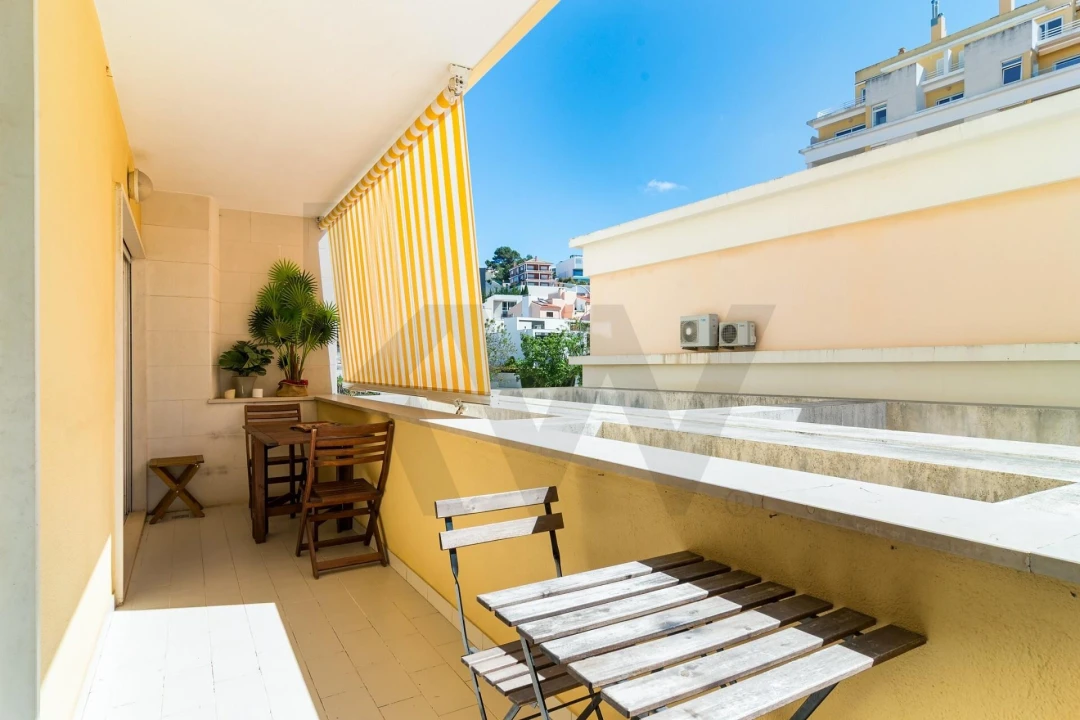 Apartamento T3 para Venda em Carcavelos e Parede Foto 5