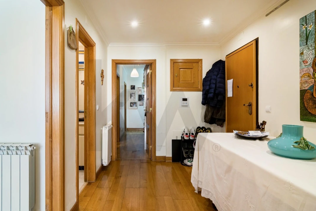 Apartamento T3 para Venda em Carcavelos e Parede Foto 9