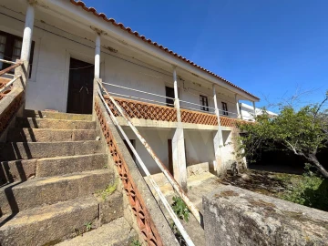 Moradia T4 para Venda em Vale de Prazeres e Mata da Rainha