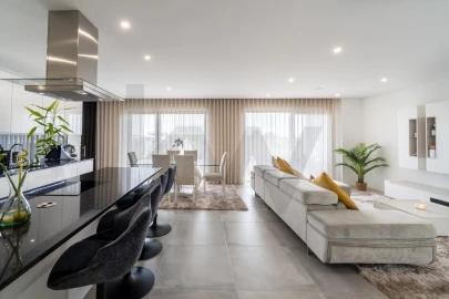 Apartamento T3 para Venda em Faro (Sé e São Pedro)