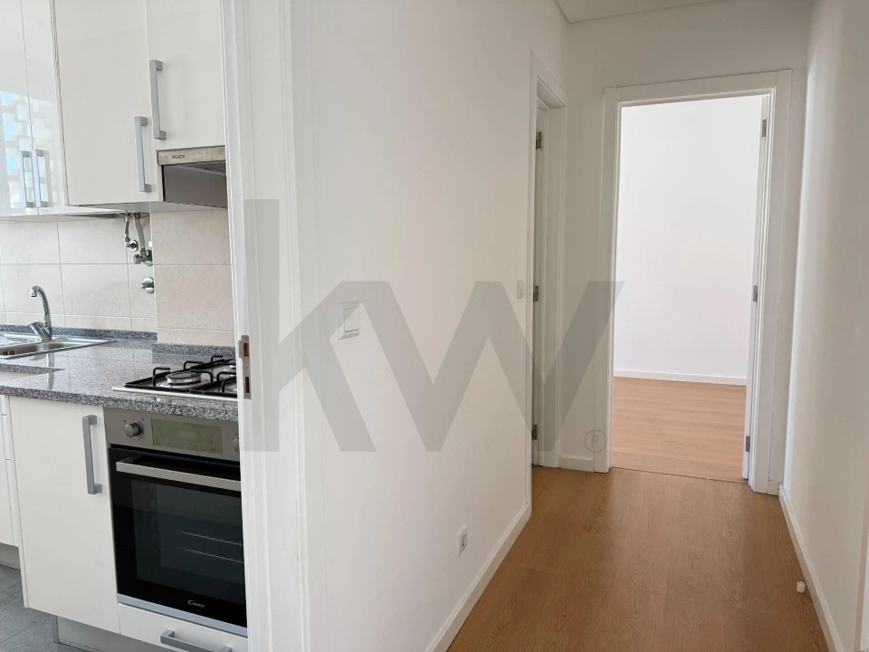 Apartamento T1 para Arrendamento em Campo de Ourique Foto 10