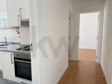 Apartamento T1 para Arrendamento em Campo de Ourique