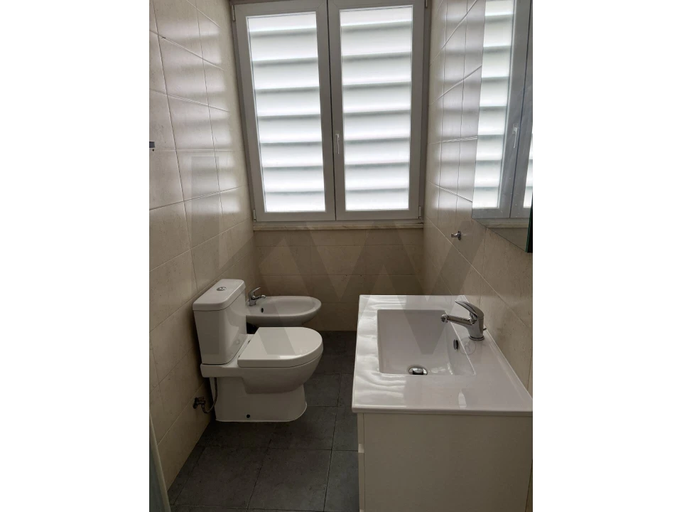 Apartamento T1 para Arrendamento em Campo de Ourique Foto 18