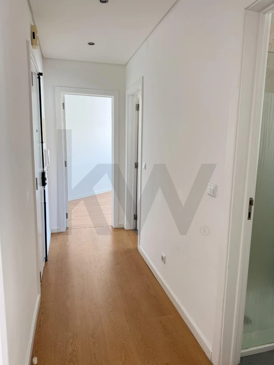 Apartamento T1 para Arrendamento em Campo de Ourique Foto 18