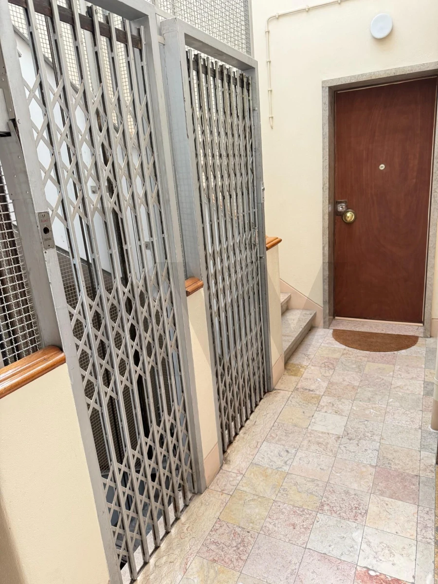 Apartamento T1 para Arrendamento em Campo de Ourique Foto 20