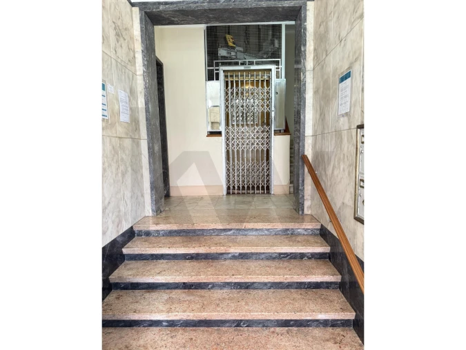 Apartamento T1 para Arrendamento em Campo de Ourique Foto 26