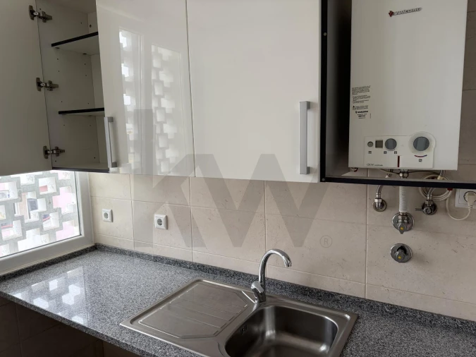 Apartamento T1 para Arrendamento em Campo de Ourique Foto 13