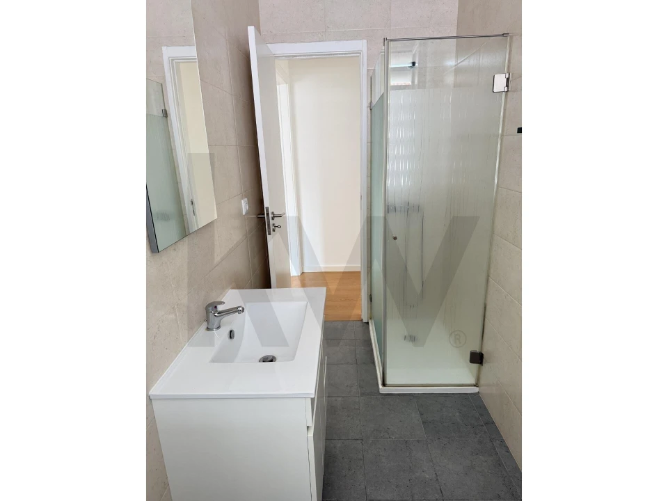 Apartamento T1 para Arrendamento em Campo de Ourique Foto 19