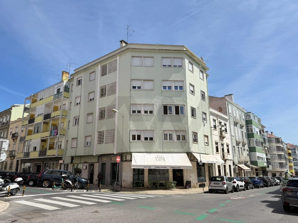 Apartamento T1 para Arrendamento em Campo de Ourique Foto 22