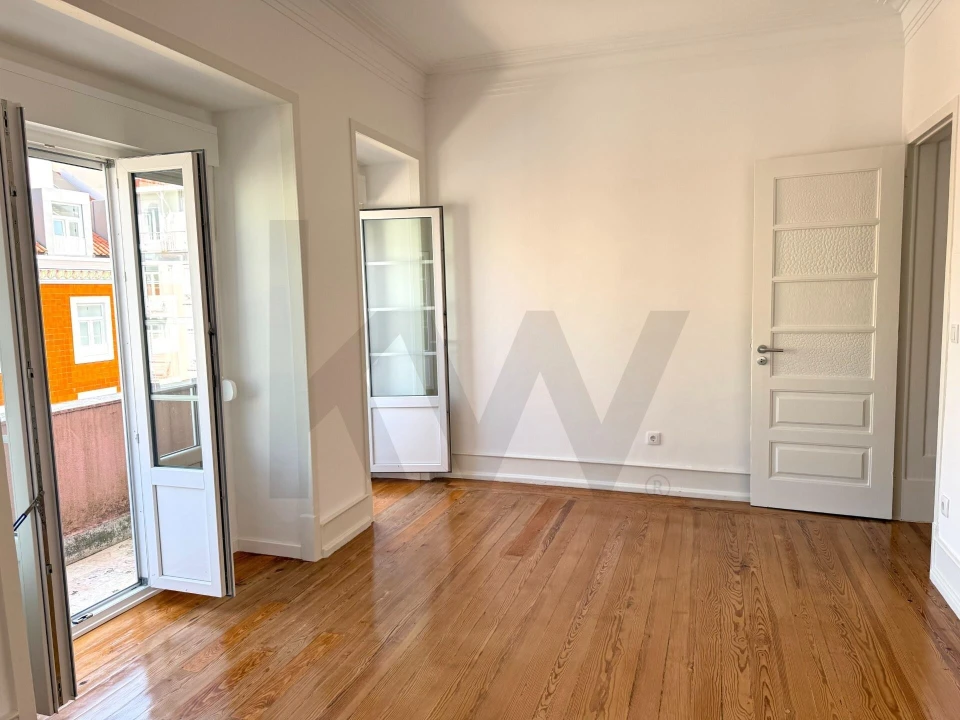 Apartamento T3 para Arrendamento em Campo de Ourique Foto 11