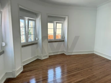 Apartamento T3 para Arrendamento em Campo de Ourique