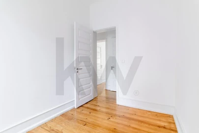 Apartamento T3 para Arrendamento em Campo de Ourique