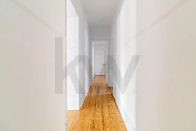 Apartamento T3 para Arrendamento em Campo de Ourique