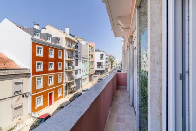 Apartamento T3 para Arrendamento em Campo de Ourique