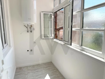 Apartamento T3 para Arrendamento em Campo de Ourique