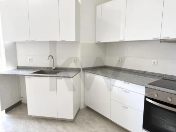 Apartamento T3 para Arrendamento em Campo de Ourique