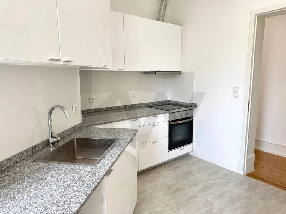 Apartamento T3 para Arrendamento em Campo de Ourique Foto 43