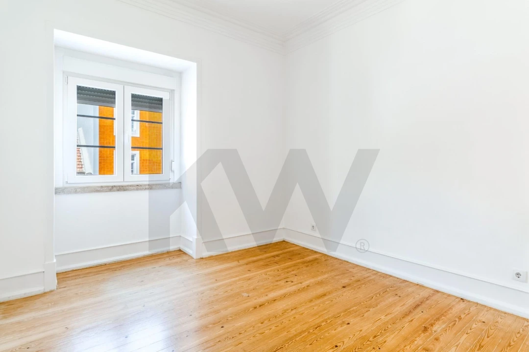 Apartamento T3 para Arrendamento em Campo de Ourique Foto 13