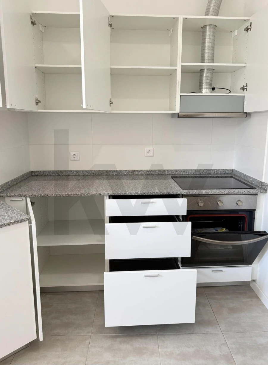 Apartamento T3 para Arrendamento em Campo de Ourique Foto 51