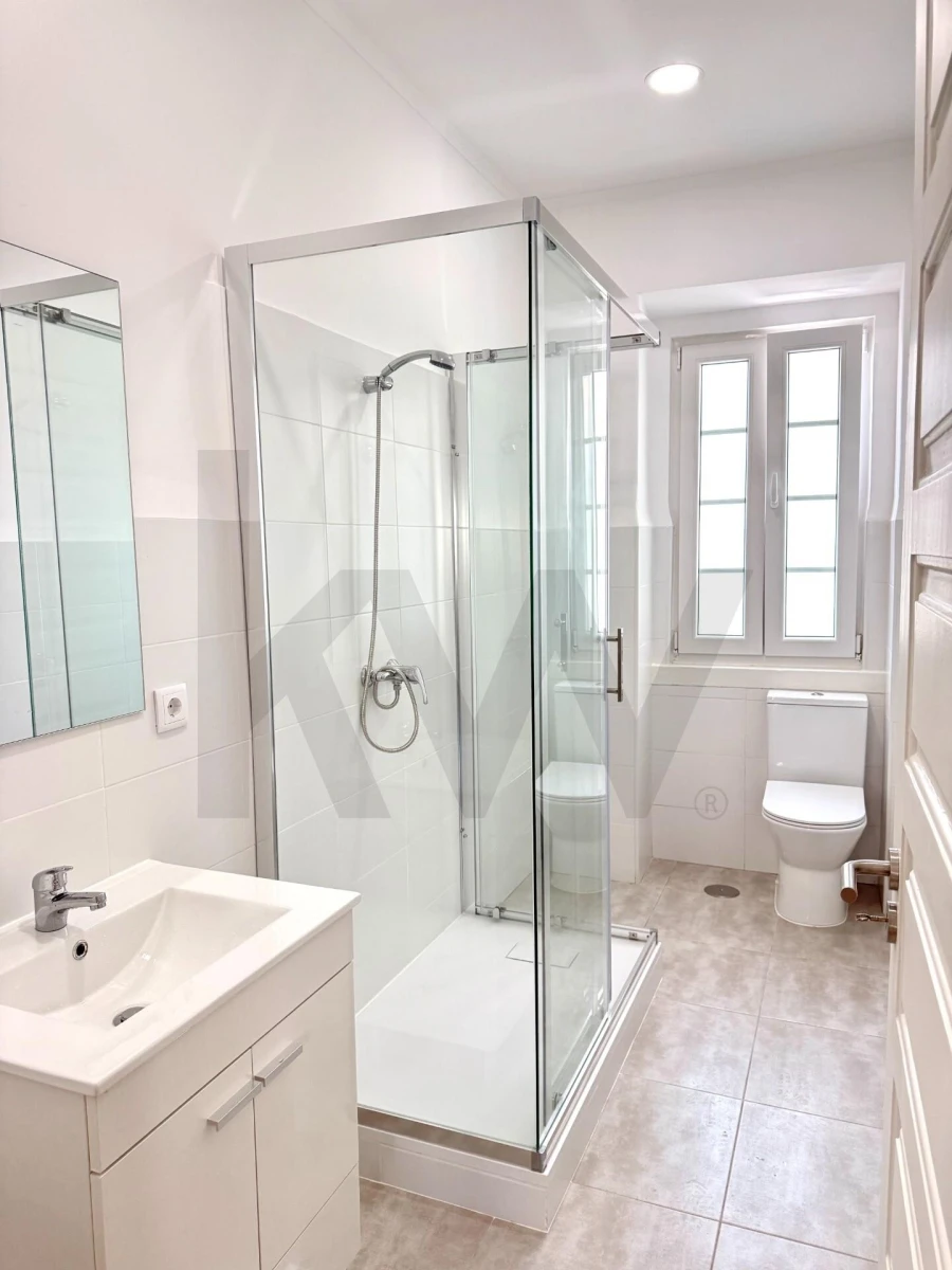 Apartamento T3 para Arrendamento em Campo de Ourique Foto 23
