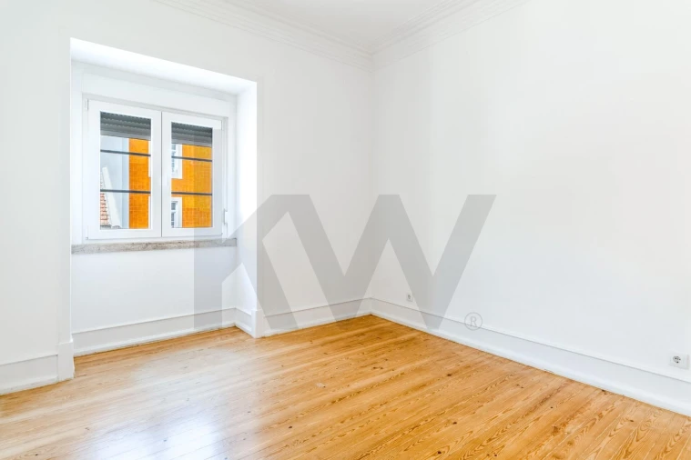 Apartamento T3 para Arrendamento em Campo de Ourique Foto 13