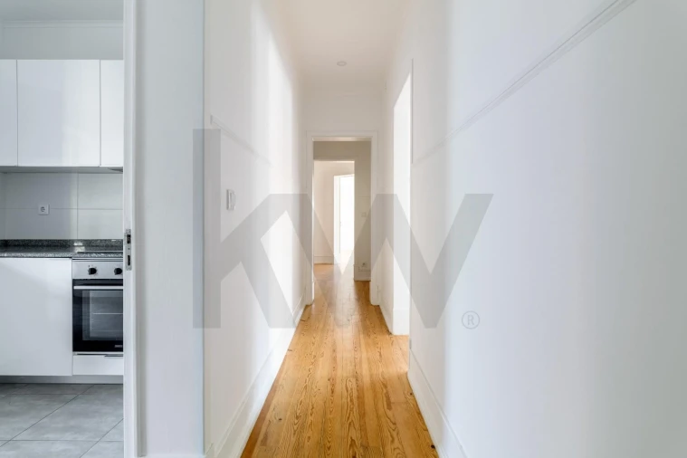 Apartamento T3 para Arrendamento em Campo de Ourique Foto 22