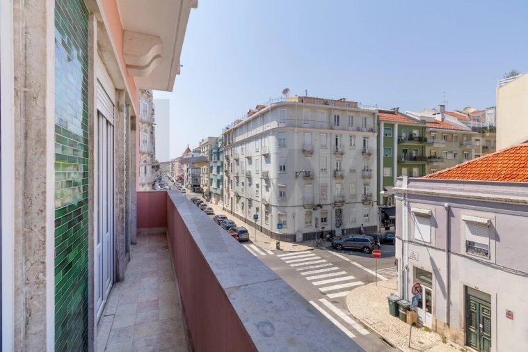 Apartamento T3 para Arrendamento em Campo de Ourique Foto 8