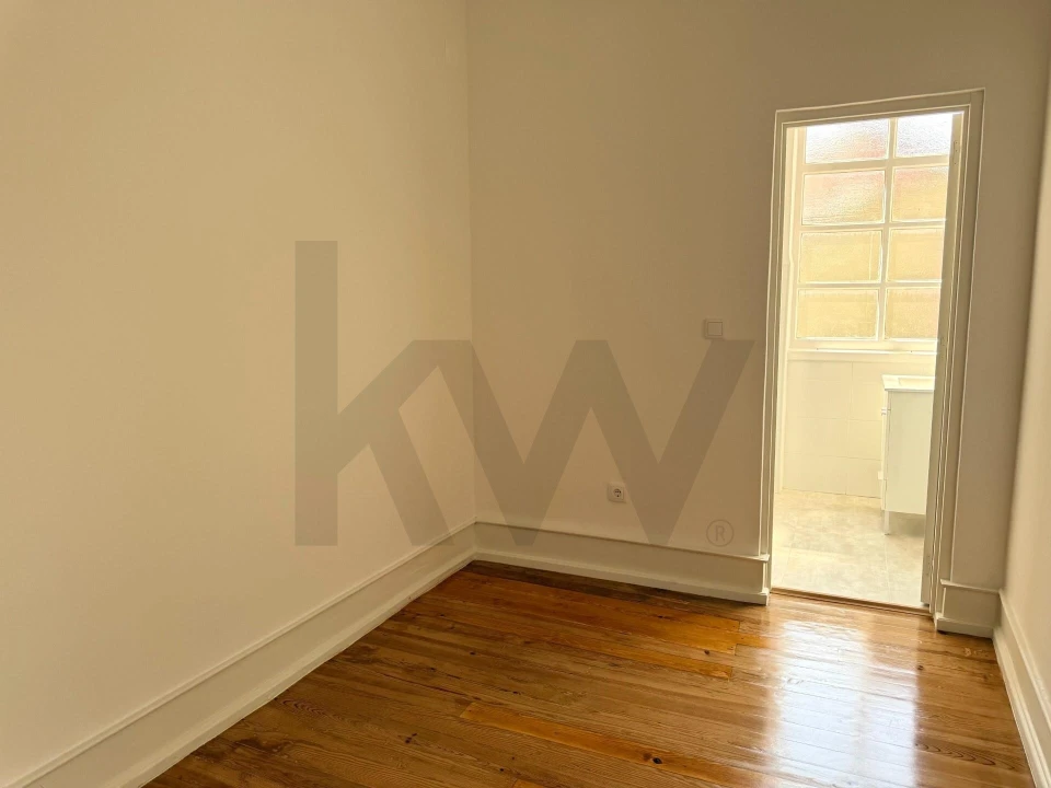 Apartamento T3 para Arrendamento em Campo de Ourique Foto 41