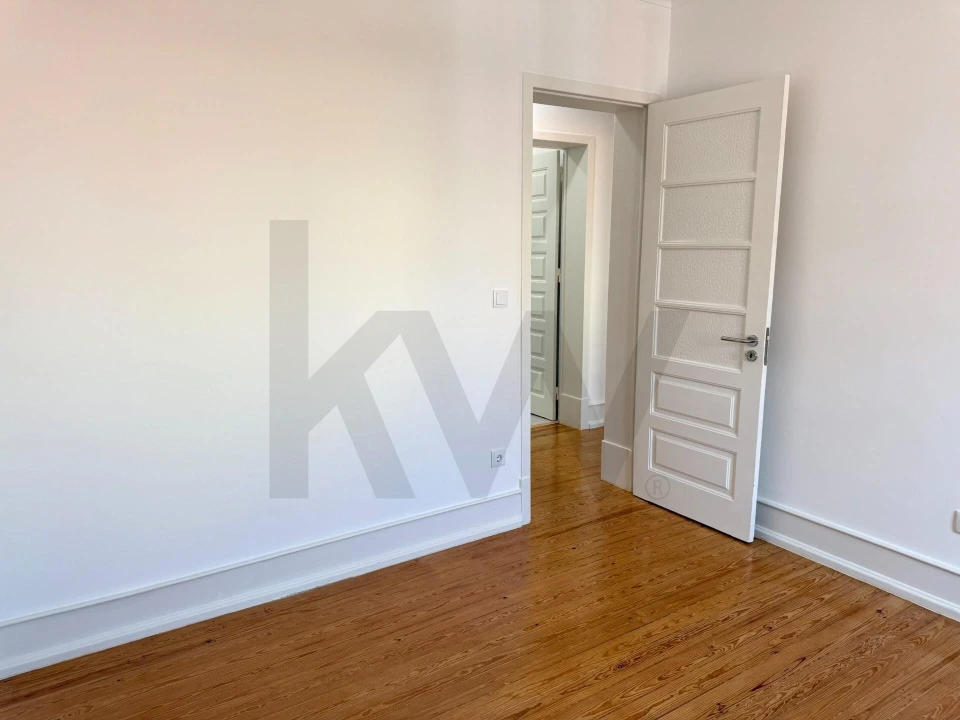 Apartamento T3 para Arrendamento em Campo de Ourique Foto 30