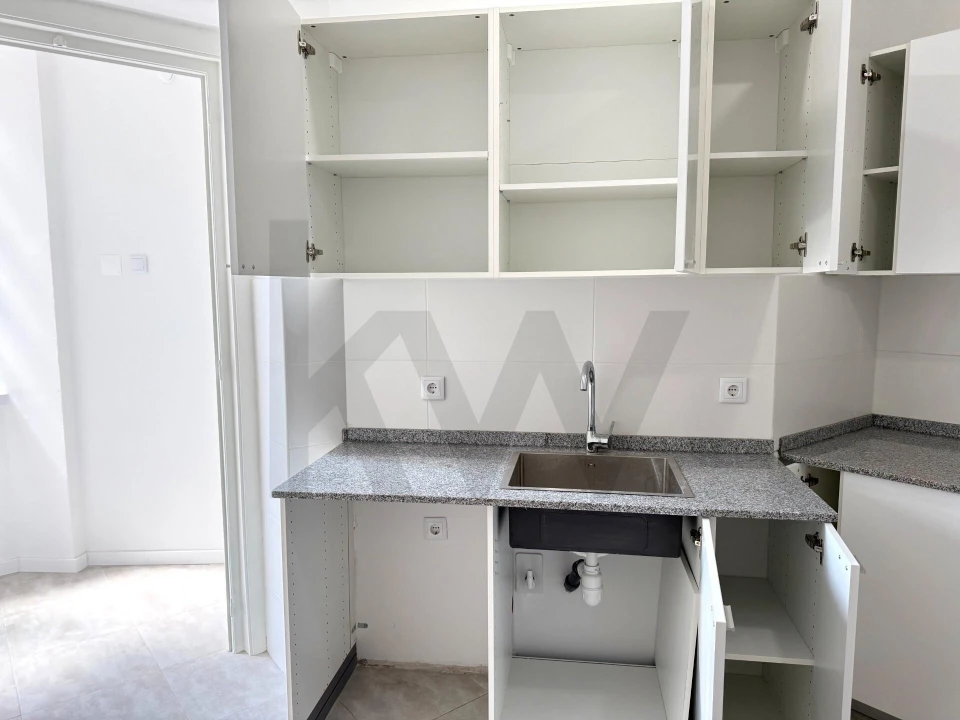Apartamento T3 para Arrendamento em Campo de Ourique Foto 53