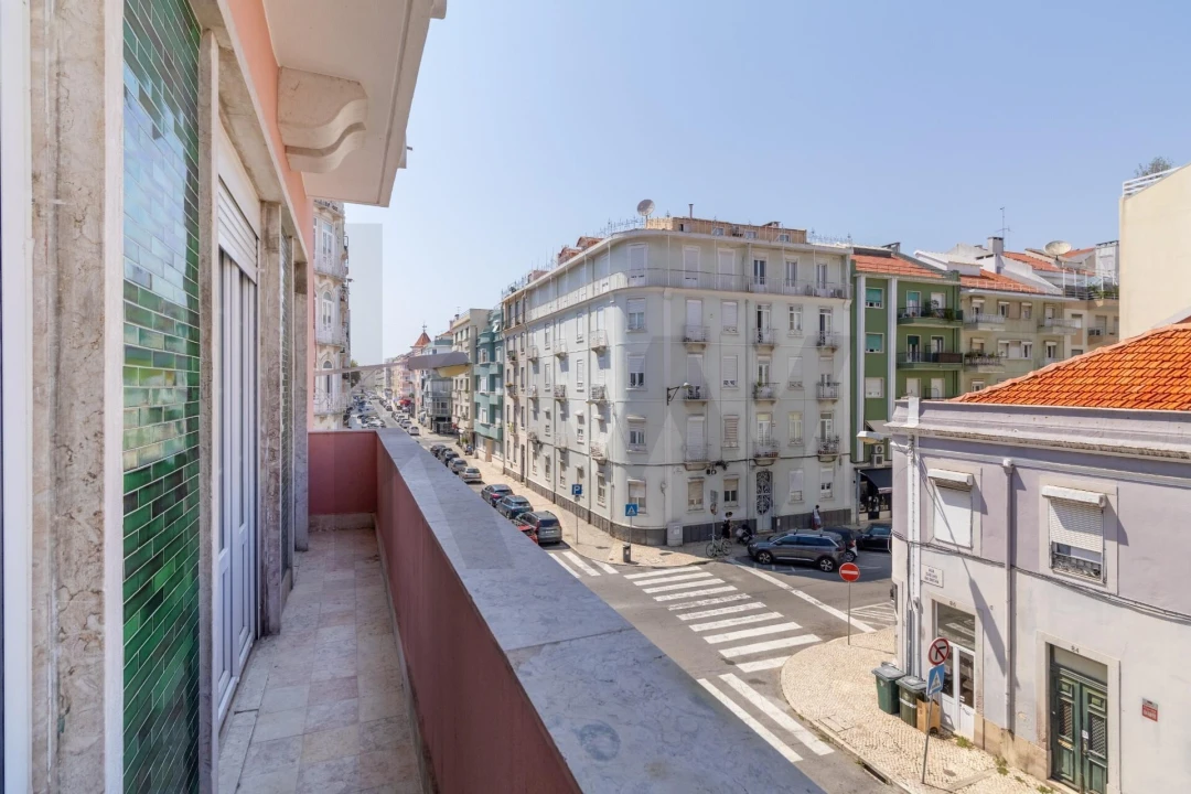 Apartamento T3 para Arrendamento em Campo de Ourique Foto 8