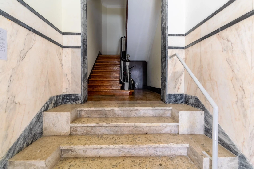 Apartamento T3 para Arrendamento em Campo de Ourique Foto 24