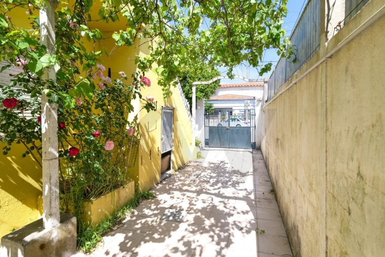 Moradia T3 para Venda em Santo Antão e São Julião do Tojal Foto 12