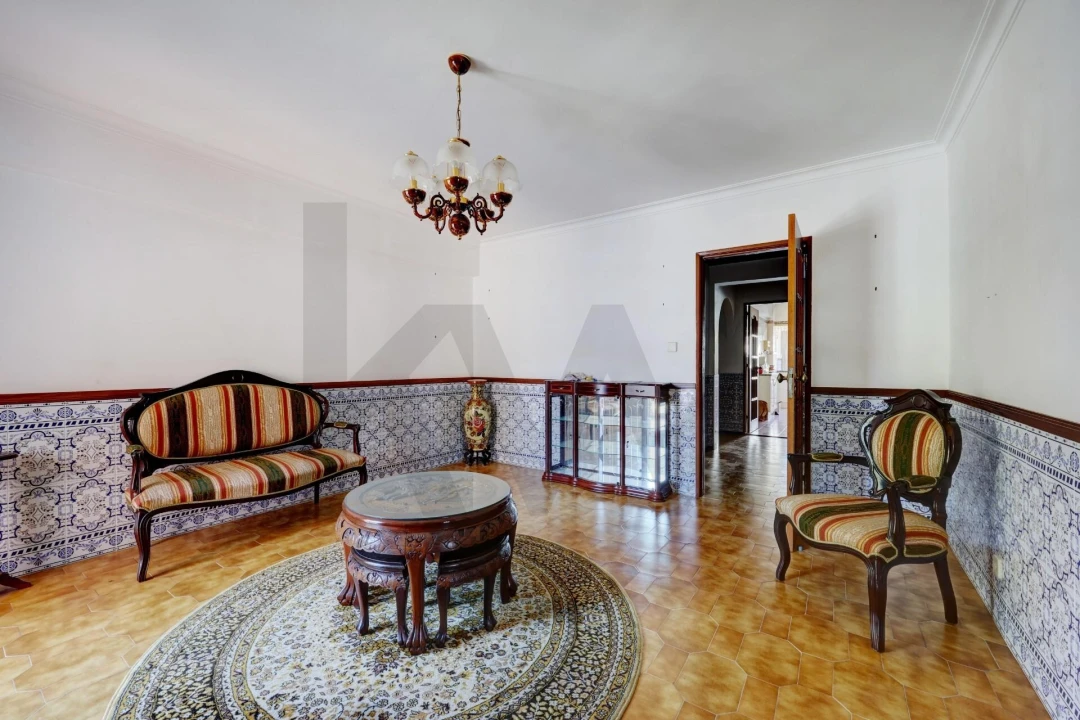 Apartamento T4 para Venda em Queluz e Belas Foto 2