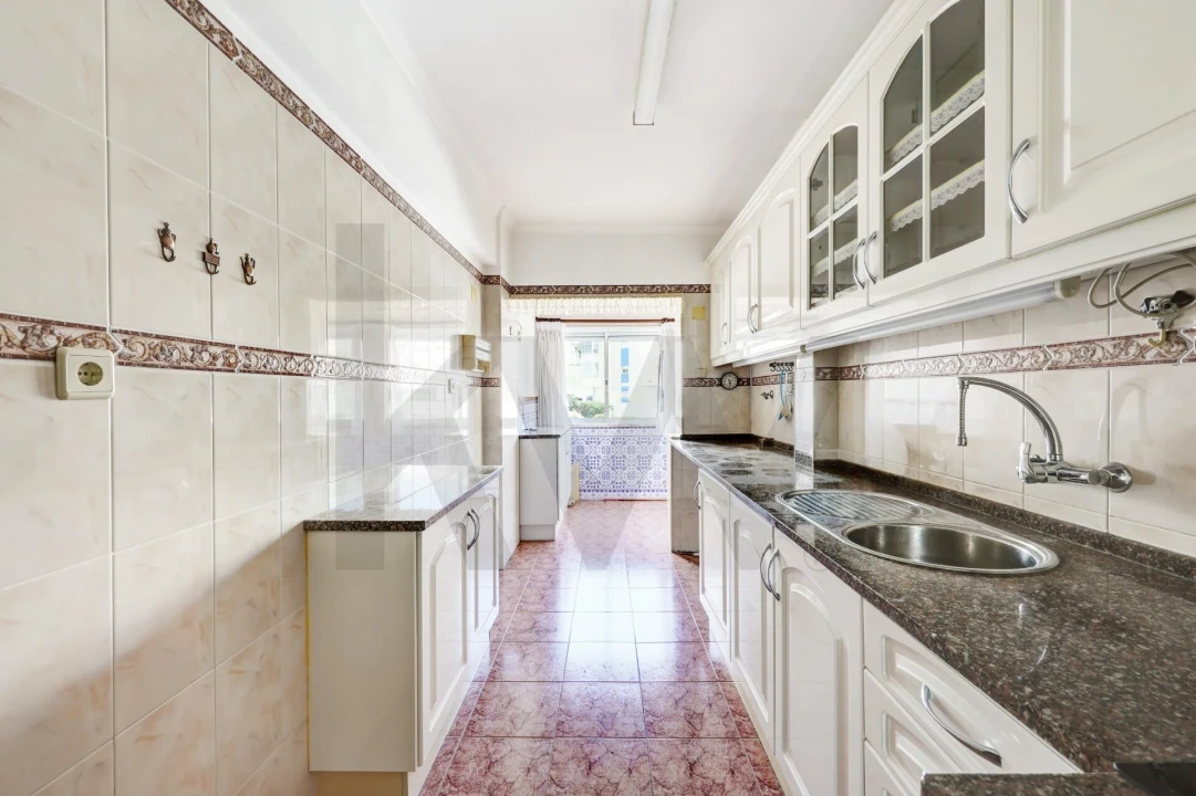 Apartamento T4 para Venda em Queluz e Belas Foto 5