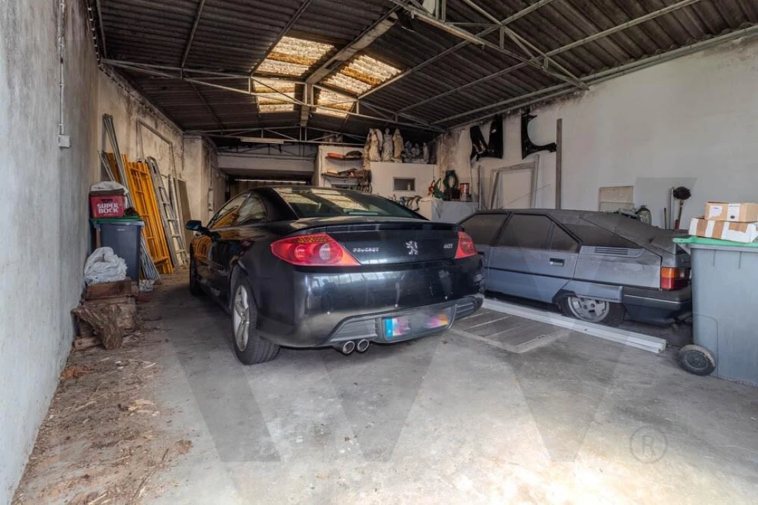 Moradia T4 para Venda em Canelas Foto 32