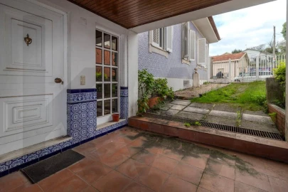 Moradia T4 para Venda em Canelas