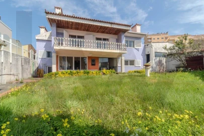 Moradia T4 para Venda em Canelas