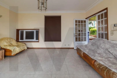 Moradia T4 para Venda em Canelas