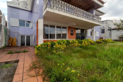 Moradia T4 para Venda em Canelas