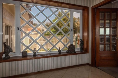 Moradia T4 para Venda em Canelas